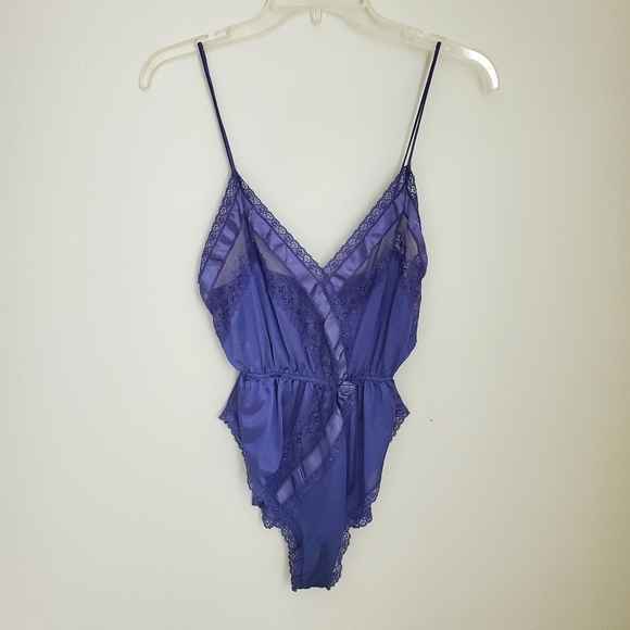 Vintage Lavender Silky Satin Spaghetti Strap Bodysuit Playsuit with Lace Trim - Picture 6 of 9